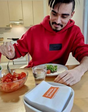 Amar Rathore on kotiutunut hyvin uusiin remontoituihin tiloihin. Amar Rathore on kotiutunut hyvin uusiin remontoituihin tiloihin.